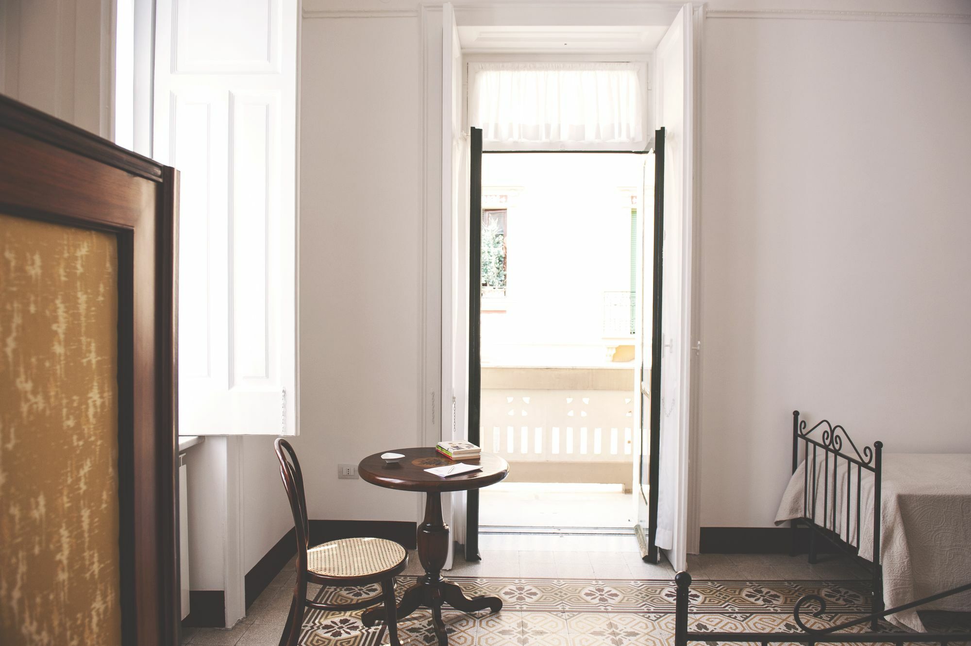 Nei Paraggi Salernes Extérieur photo
